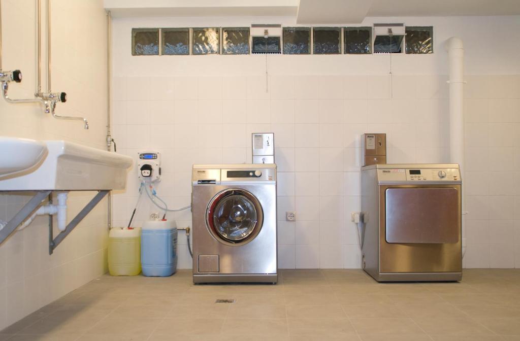 Bbk Bilbao Good Hostel Eksteriør billede