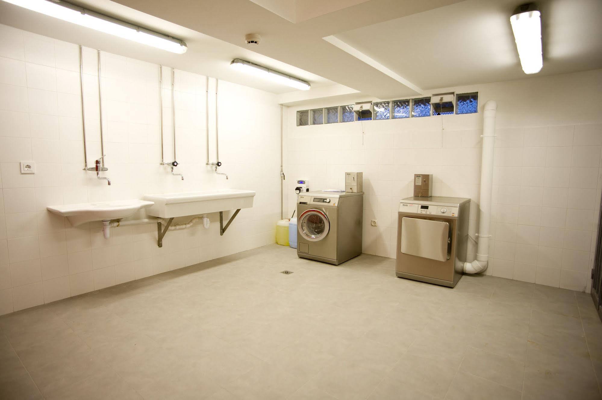 Bbk Bilbao Good Hostel Eksteriør billede